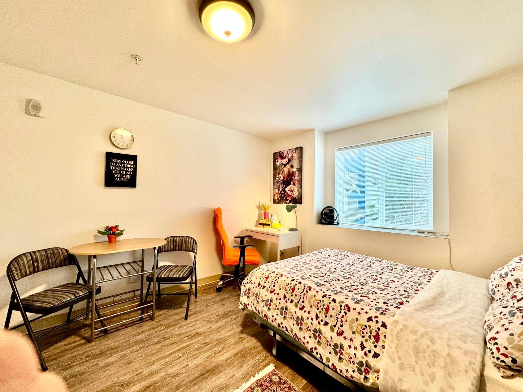 Micro Studio Apartment In University District- 10 Mins Walk To University Of Wa ซีแอตเทิล ภายนอก รูปภาพ