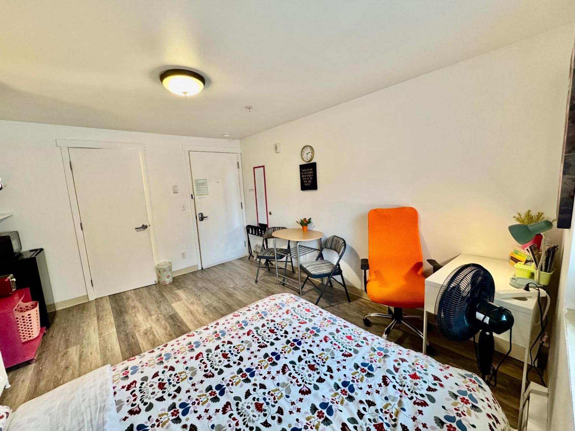 Micro Studio Apartment In University District- 10 Mins Walk To University Of Wa ซีแอตเทิล ภายนอก รูปภาพ