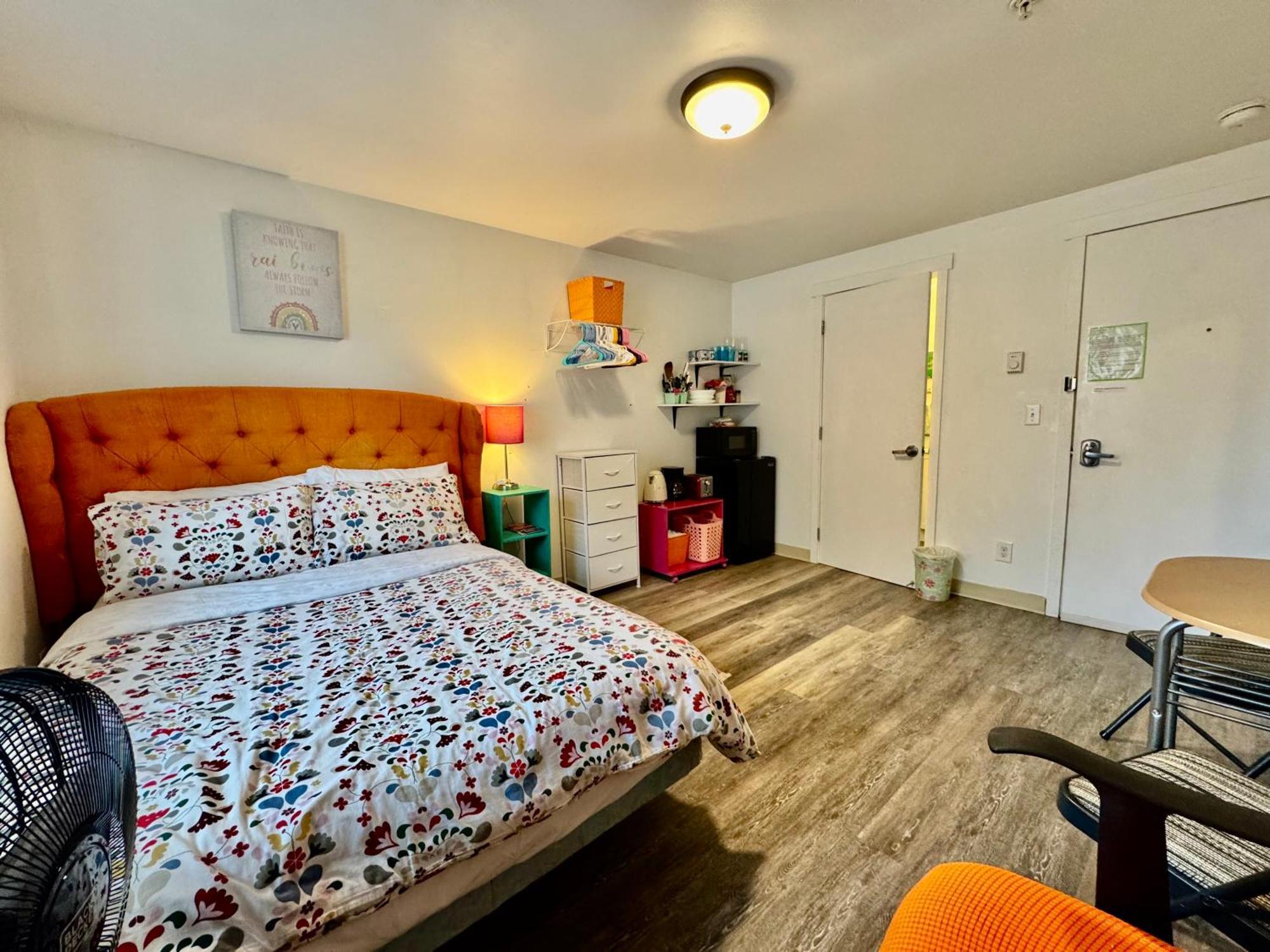 Micro Studio Apartment In University District- 10 Mins Walk To University Of Wa ซีแอตเทิล ภายนอก รูปภาพ